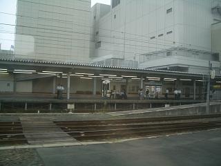 �L���H��